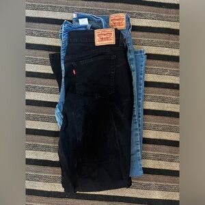 WOMEN’S SKINNY LEVI JEANS BUNDLE (YOU CAN HAVE BOTH FOR $80)